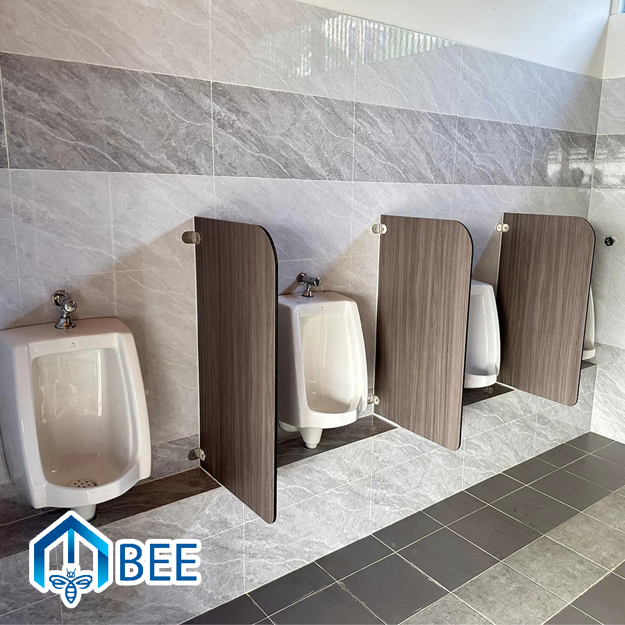 Vách Ngăn Vệ Sinh Compact HPL Cho Khu Công Nghiệp – Giải Pháp Bền Vững, Hiệu Quả