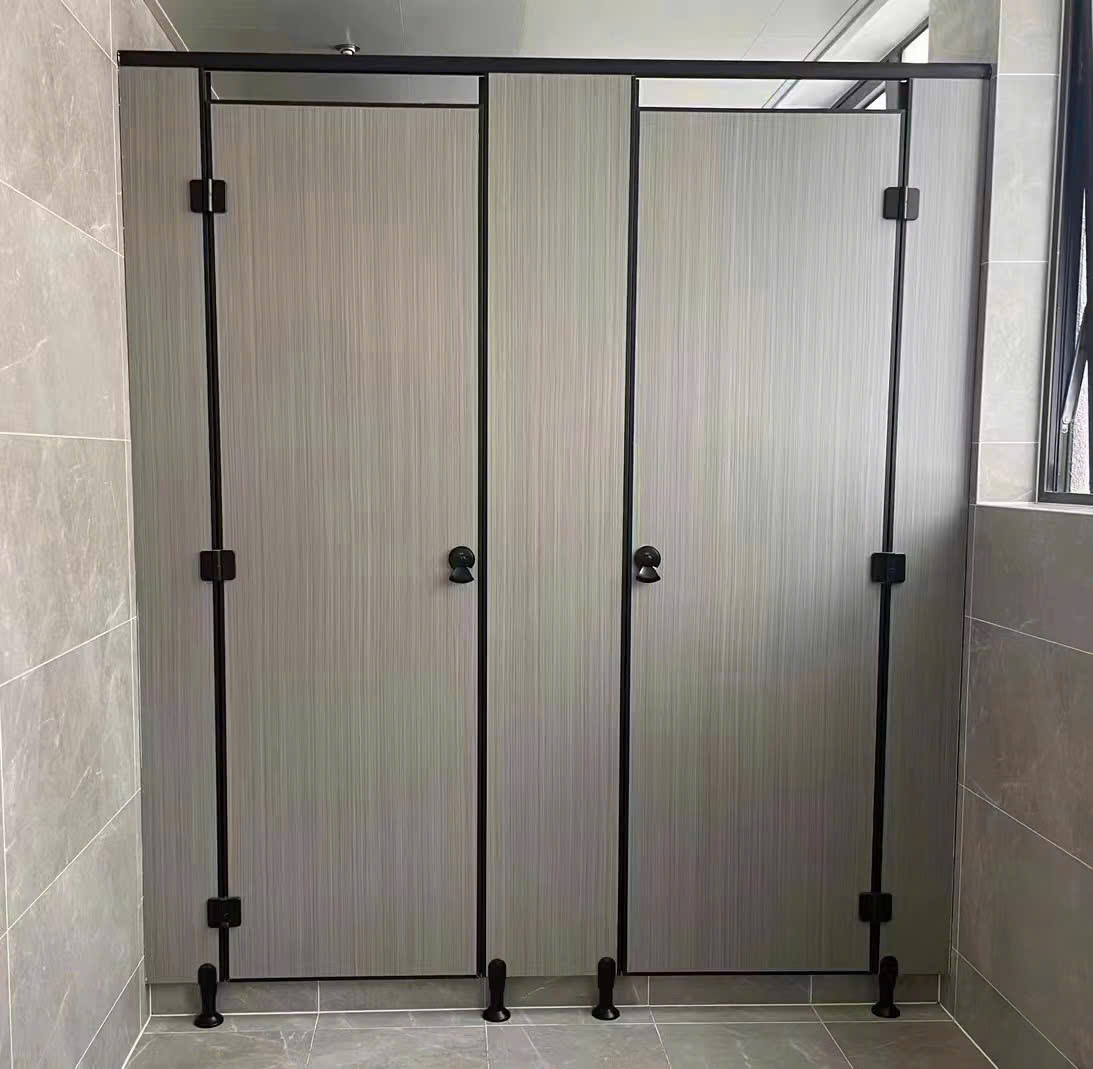 Tấm Compact HPL Cho Khu Vực Ẩm Ướt: Lựa Chọn Tối Ưu
