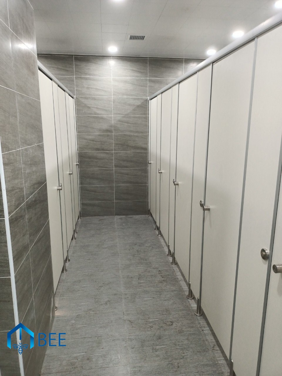 Thi Công Vách Ngăn Vệ Sinh Tấm Compact tại Phường Bình Lợi Trung, TP. Hồ Chí Minh