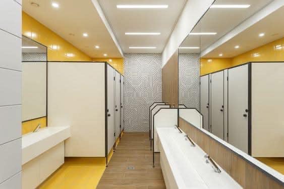Thi Công Vách Ngăn Vệ Sinh Tấm Compact HPL Tại Phường Cầu Ông Lãnh, TP. Hồ Chí Minh