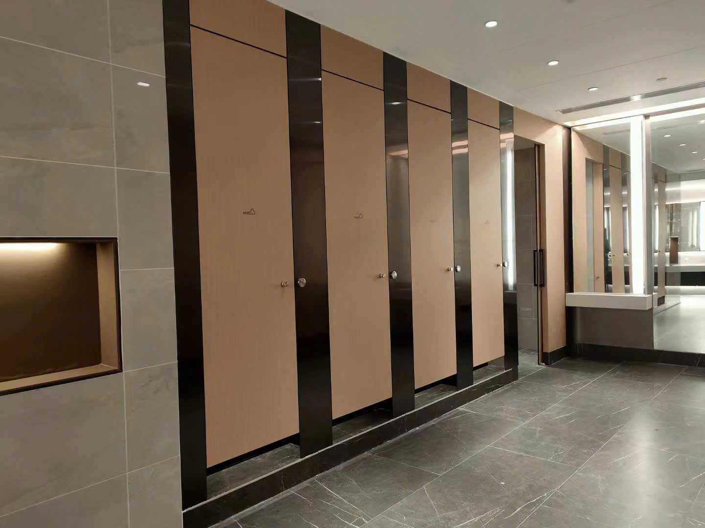 12 Ưu Điểm Vượt Trội Của Vách Ngăn Nhà Vệ Sinh Tấm Compact CDF