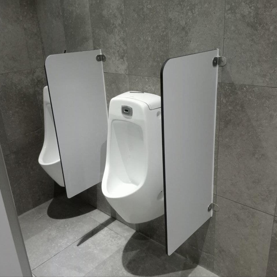 Thi Công Nhanh Vách Ngăn Vệ Sinh Tấm Compact HPL