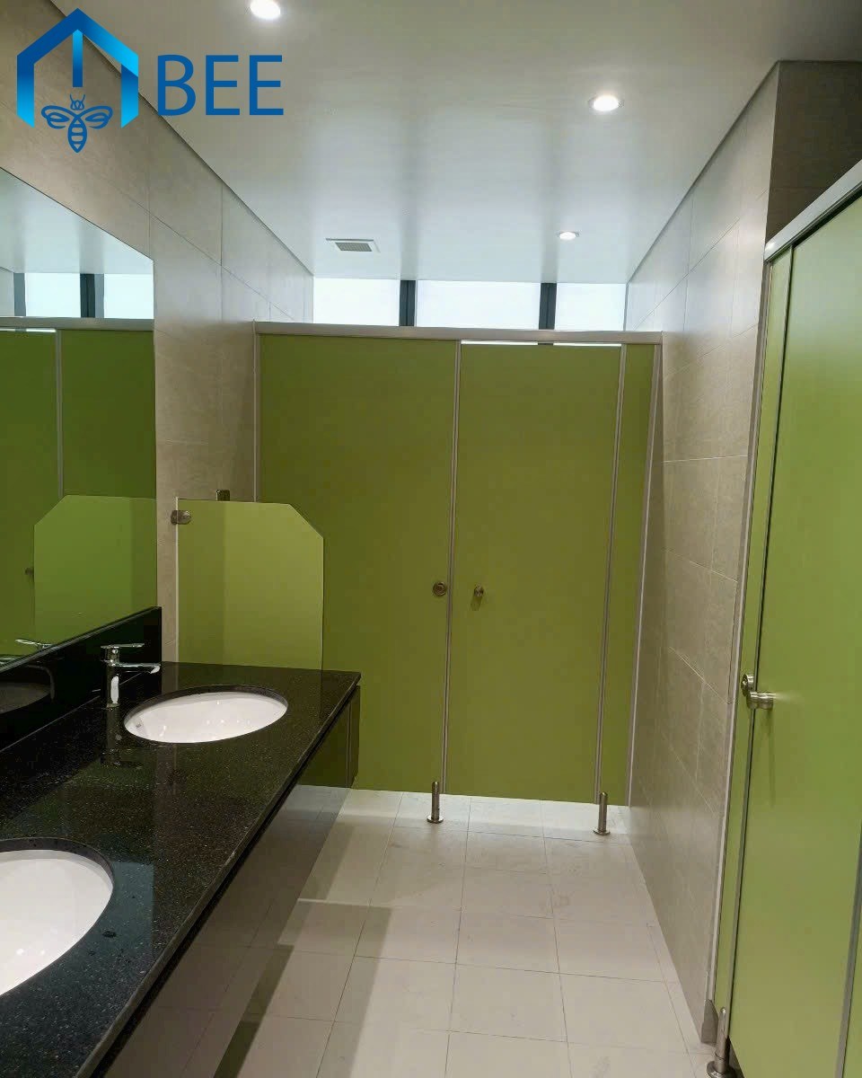 Thi Công Nhanh Vách Ngăn Vệ Sinh Tấm Compact HPL