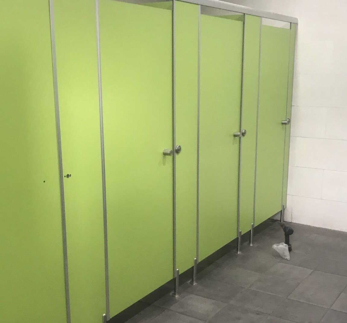 Chọn độ dày vách ngăn Compact phù hợp từng loại công trình