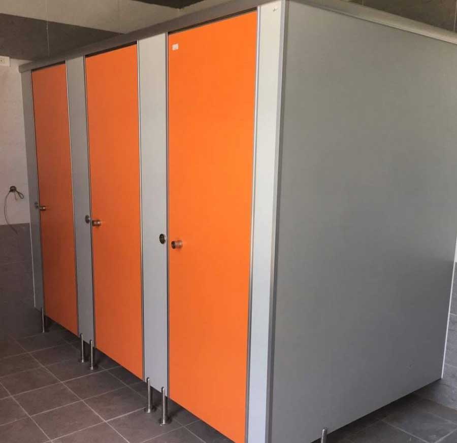 Chọn độ dày vách ngăn Compact phù hợp từng loại công trình