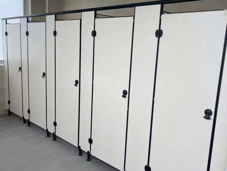 Chọn độ dày vách ngăn Compact phù hợp từng loại công trình