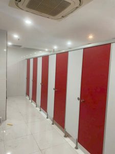 Vách Ngăn Tấm Compact HPL – Giải Pháp Chống Ẩm Mốc Hiệu Quả