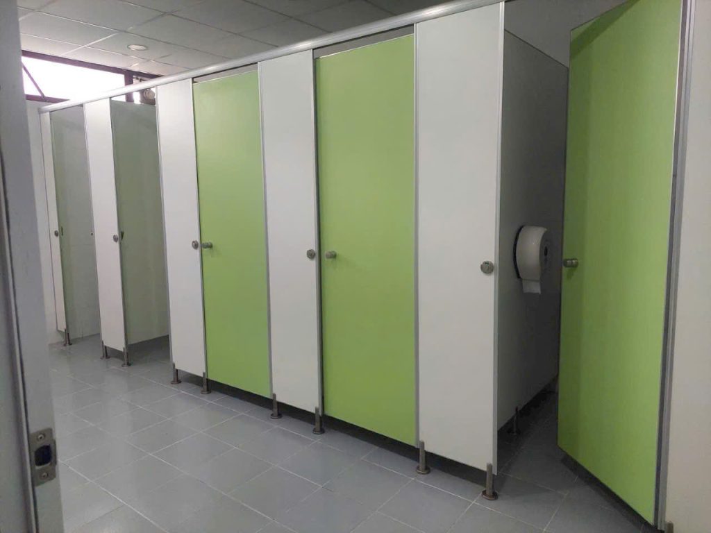 MBEE – Địa chỉ cung cấp tấm Compact HPL chịu nước giá tốt