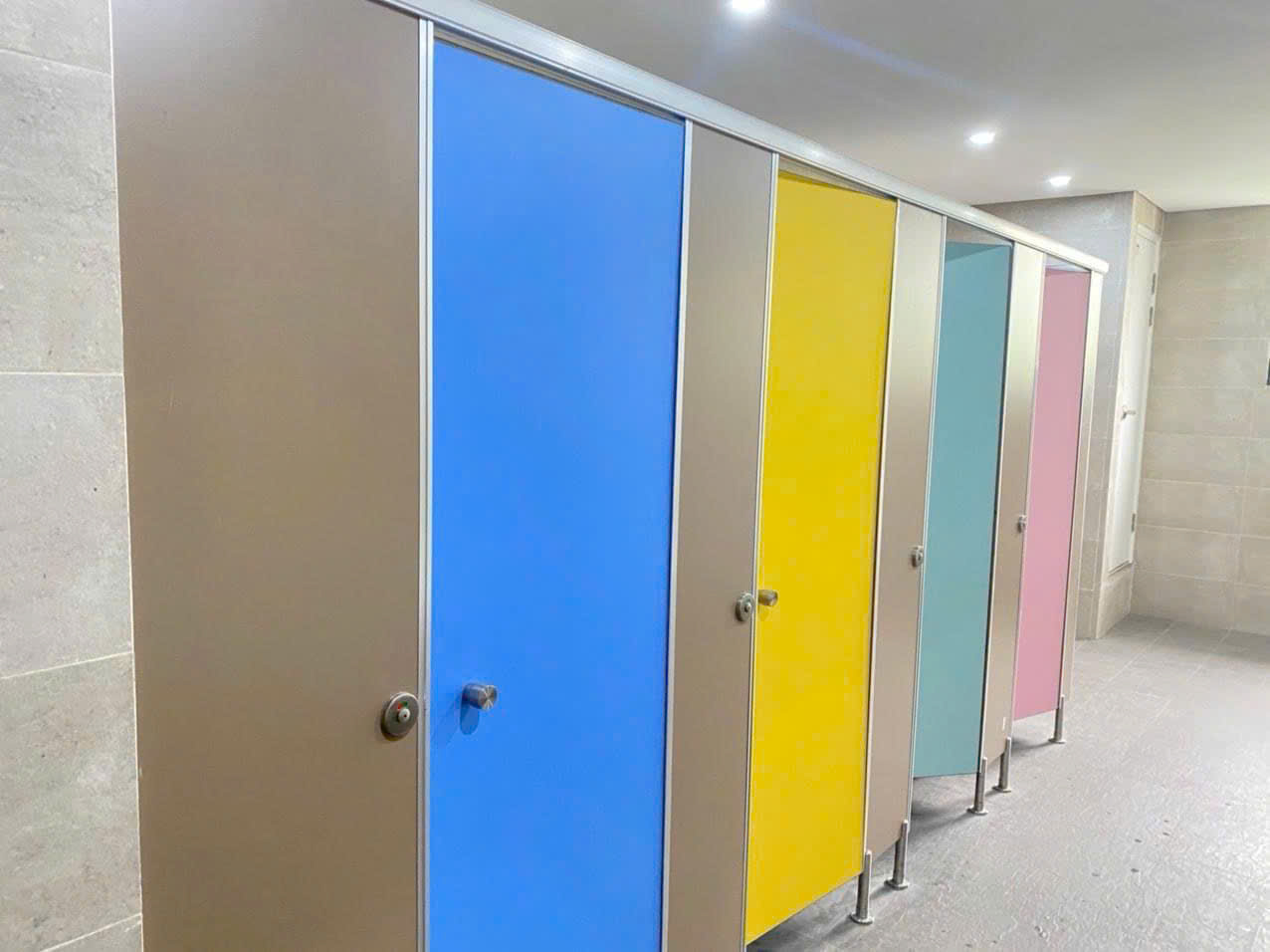 MBEE – Địa chỉ cung cấp tấm Compact HPL chịu nước giá tốt