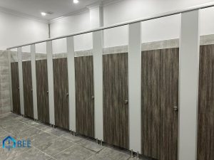 Vách Ngăn Tấm Compact HPL Cho Nhà Vệ Sinh Công Cộng
