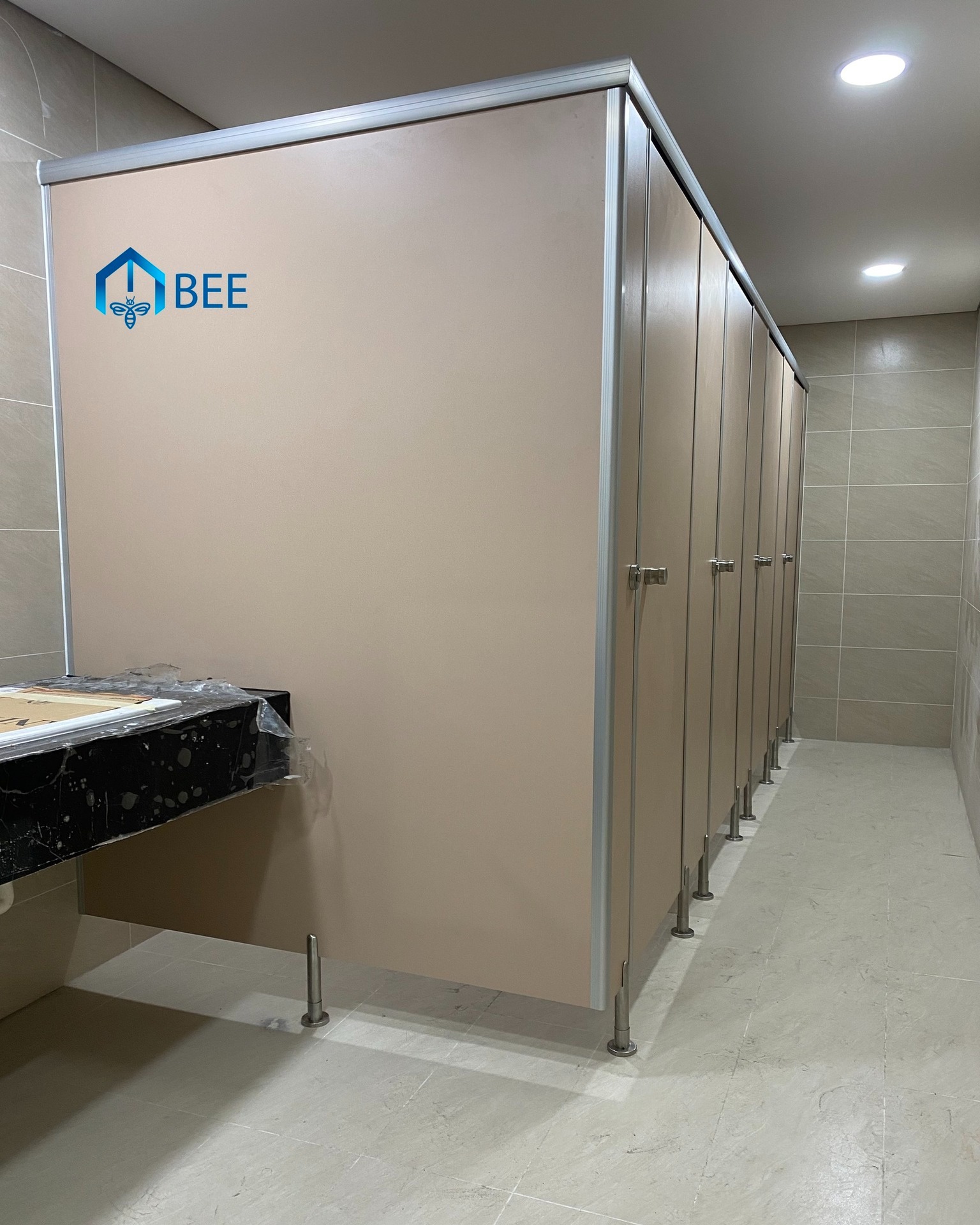 Tấm Compact HPL Mã Màu 1068 – Giải Pháp Vách Ngăn