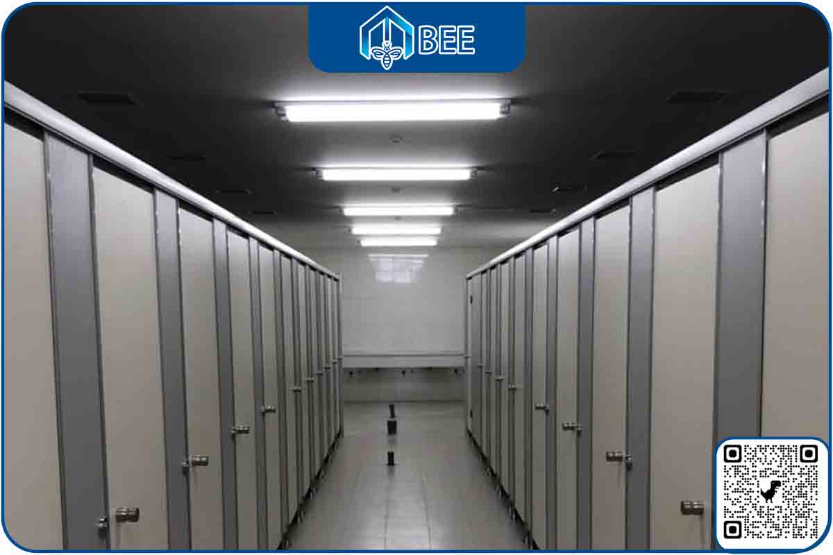 Thi Công Vách Ngăn Vệ Sinh Tấm Compact