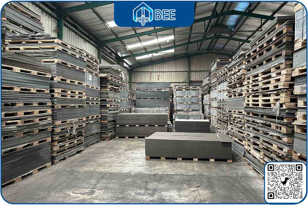 Thi Công Vách Ngăn Vệ Sinh Tấm Compact