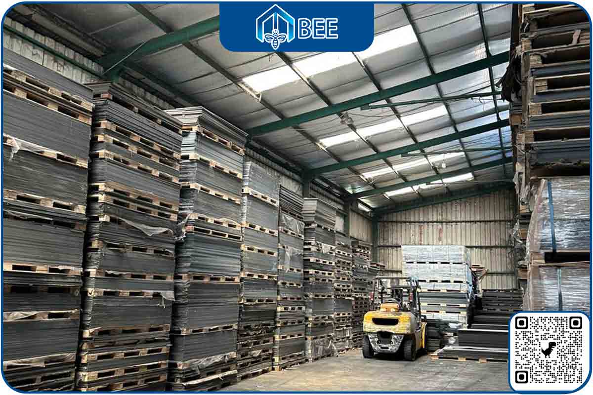 Thi Công Vách Ngăn Vệ Sinh Tấm Compact