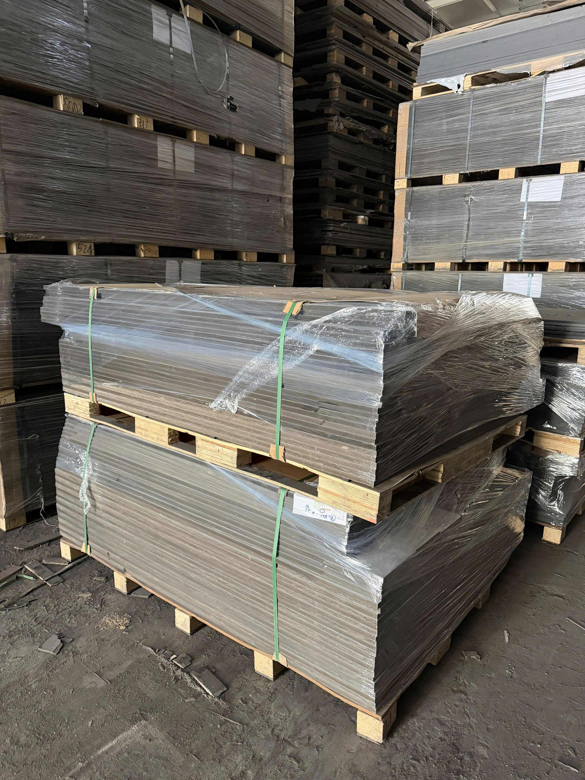 Thi Công Vách Ngăn Vệ Sinh, Tấm Compact, Vách Ngăn Vệ Sinh, Vách Ngăn Vệ Sinh Cần Thơ, MBEE