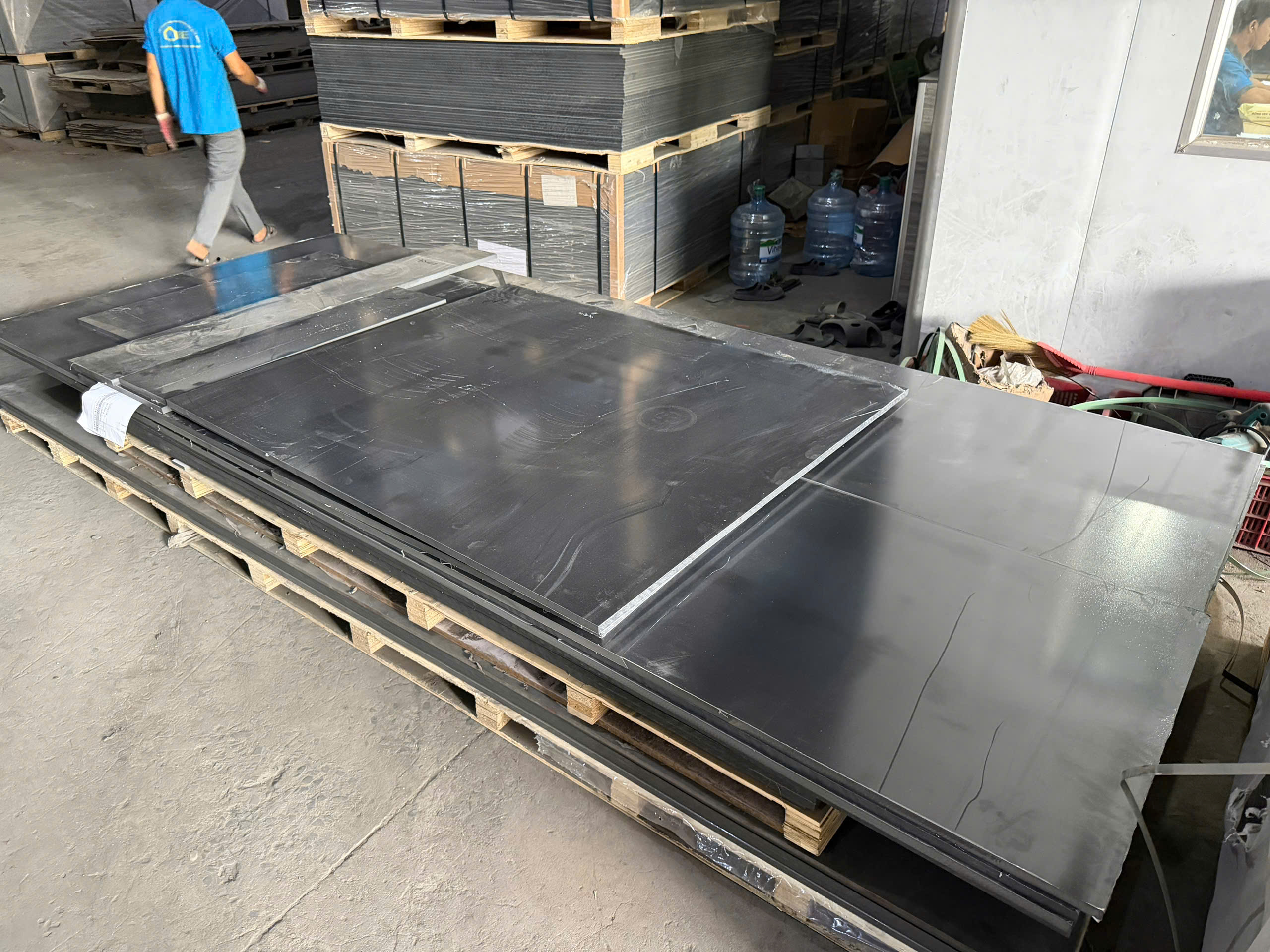 Những Điều Cần Biết Về Tấm Compact HPL – Mbee